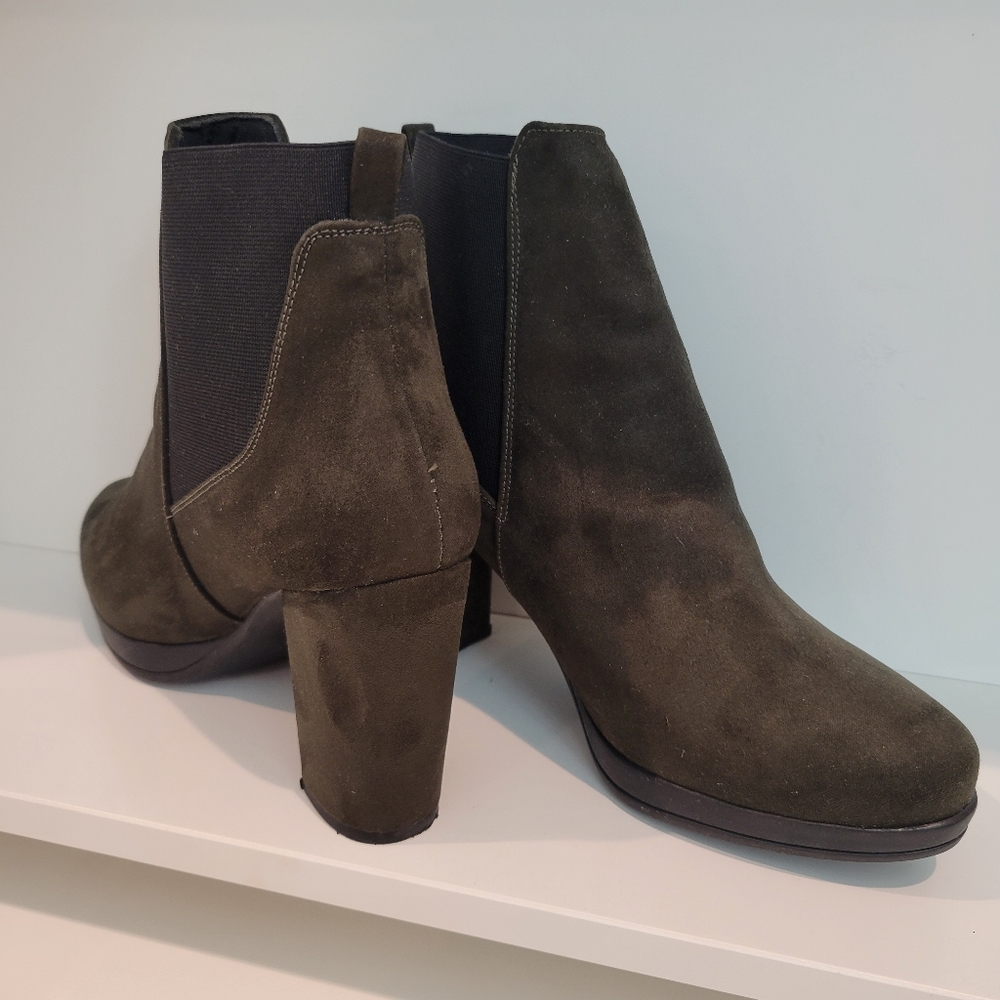 Booties - Picture 4 of 5